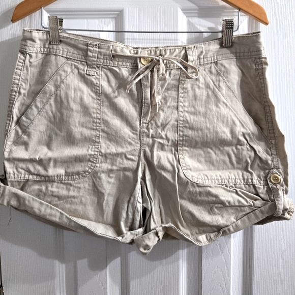 Tommy Hilfiger Khaki Shorts Sz 10 Y2K - Picture 1 of 6